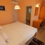 House With Private Pool Mokalo *