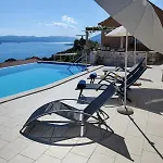 House With Private Pool Mokalo *