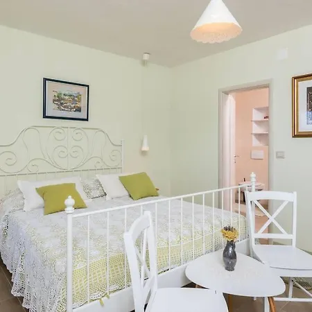 Villa House With Private Pool Mokalo