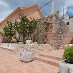 Villa House With Private Pool Mokalo *