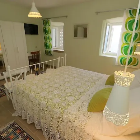 Villa House With Private Pool Mokalo